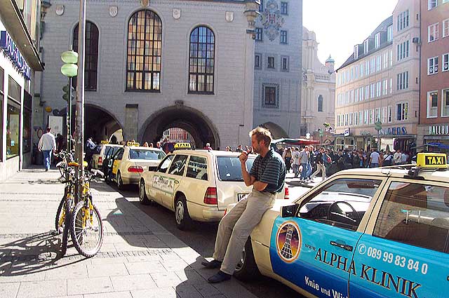 A line of Merceds Benz E-Class taxies.