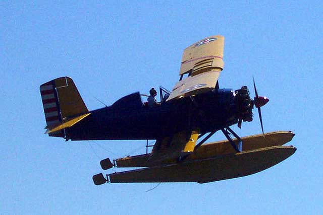 Float planes are even more fun than regular planes.  I wonder why boat/cars haven't caught on more?